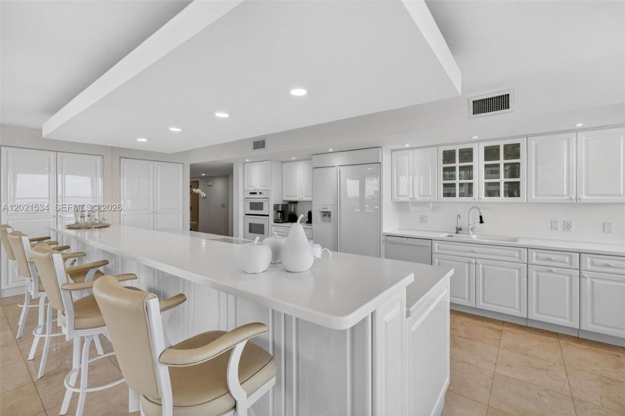 2 Grove Isle Dr, Unit B801-802, Miami, FL 33133 Photo