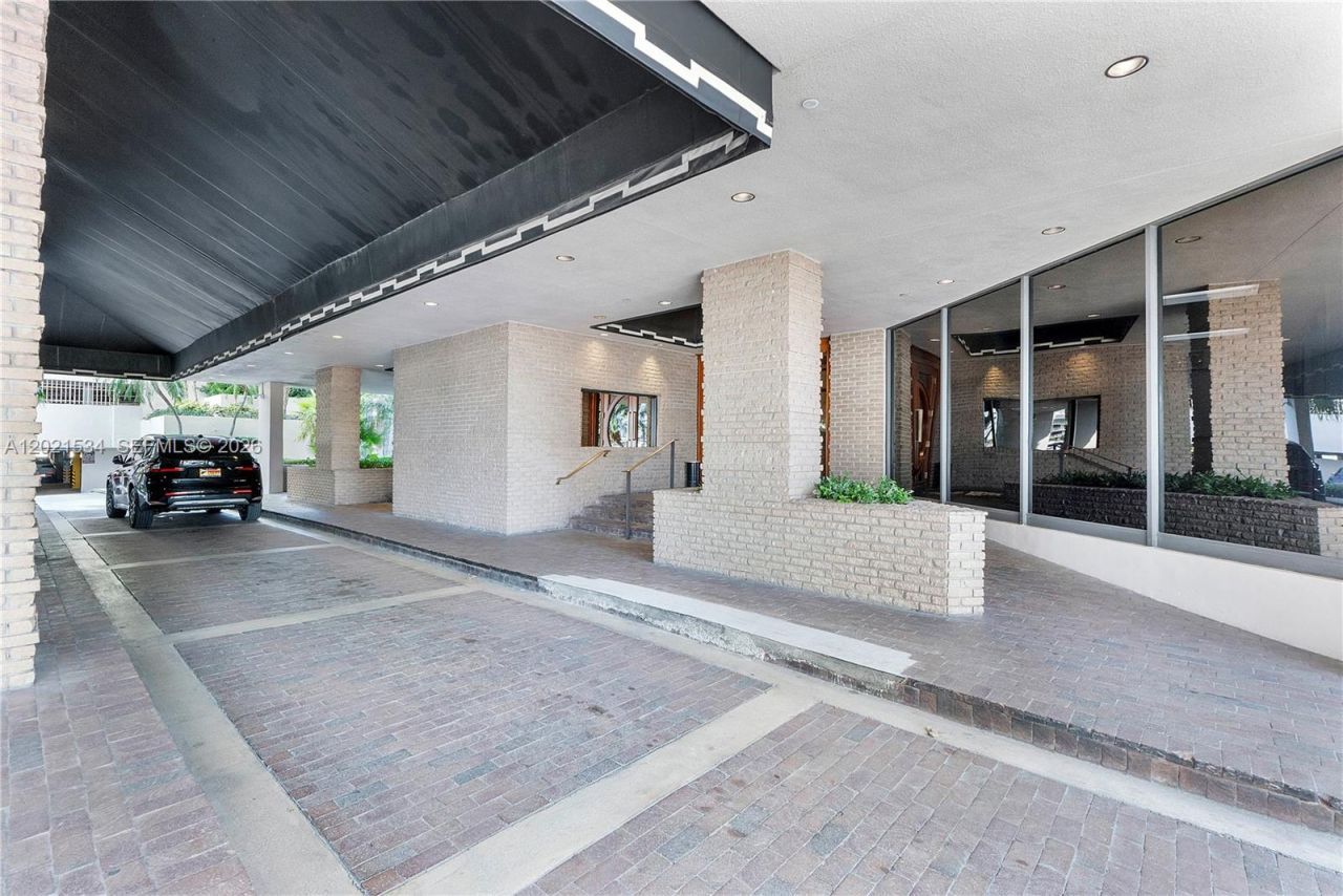 2 Grove Isle Dr, Unit B801-802, Miami, FL 33133 Photo