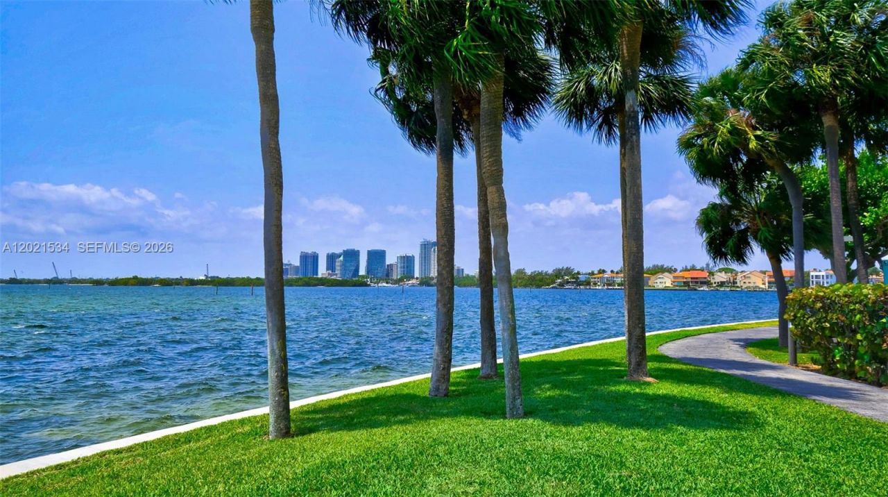 2 Grove Isle Dr, Unit B801-802, Miami, FL 33133 Photo