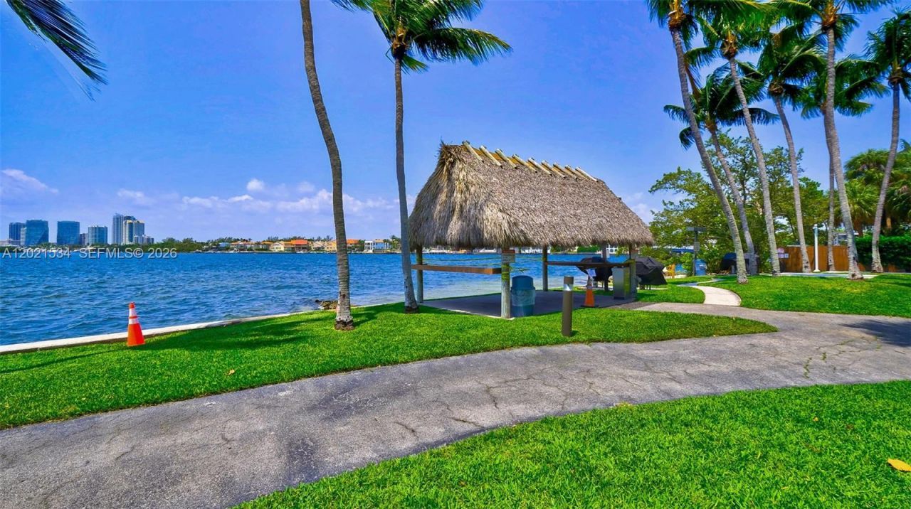 2 Grove Isle Dr, Unit B801-802, Miami, FL 33133 Photo