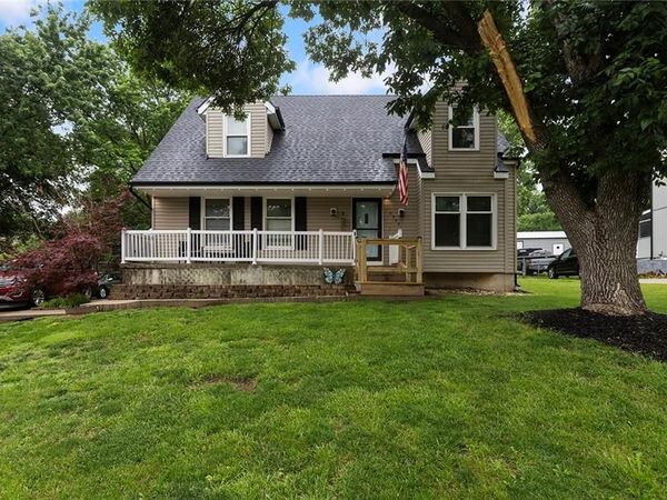 6902 Michael Lane, Pleasant Valley, MO 64068