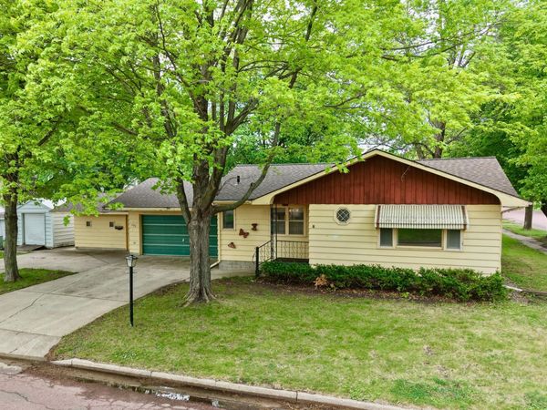 137 2nd Street E, Tracy, MN 56175