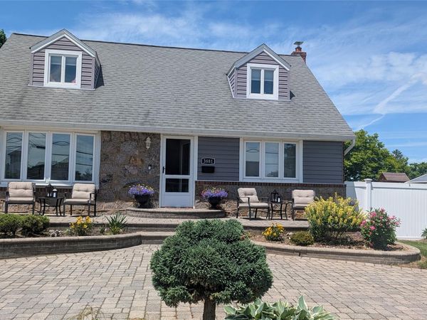 3881 Miller Place, Levittown, NY 11756