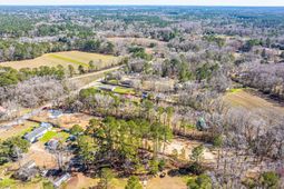 117 Roberts Road photo 4