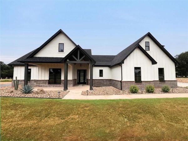 121 Cartwright Road, Weatherford, TX 76087