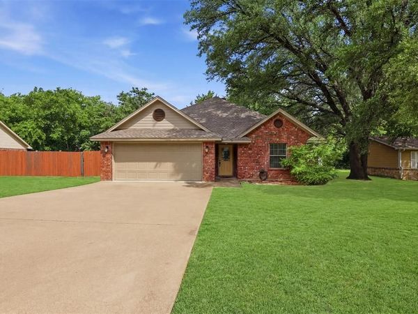 1508 Cheyenne Trail, Granbury, TX 76048