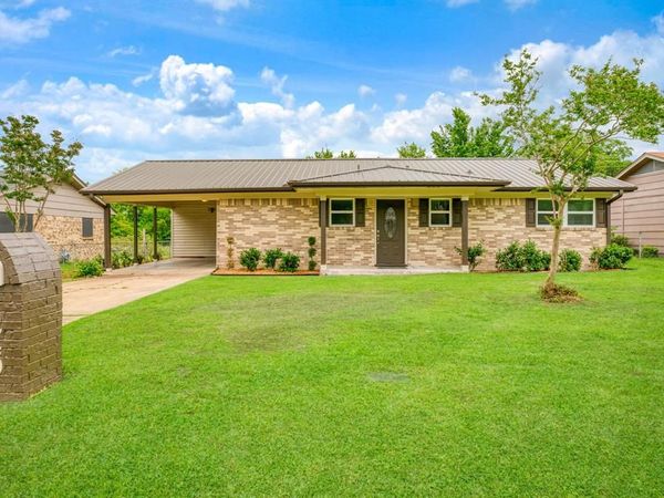 1240 NE 17th Street, Paris, TX 75460