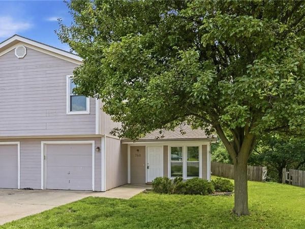 760 Spring Circle, Liberty, MO 64068