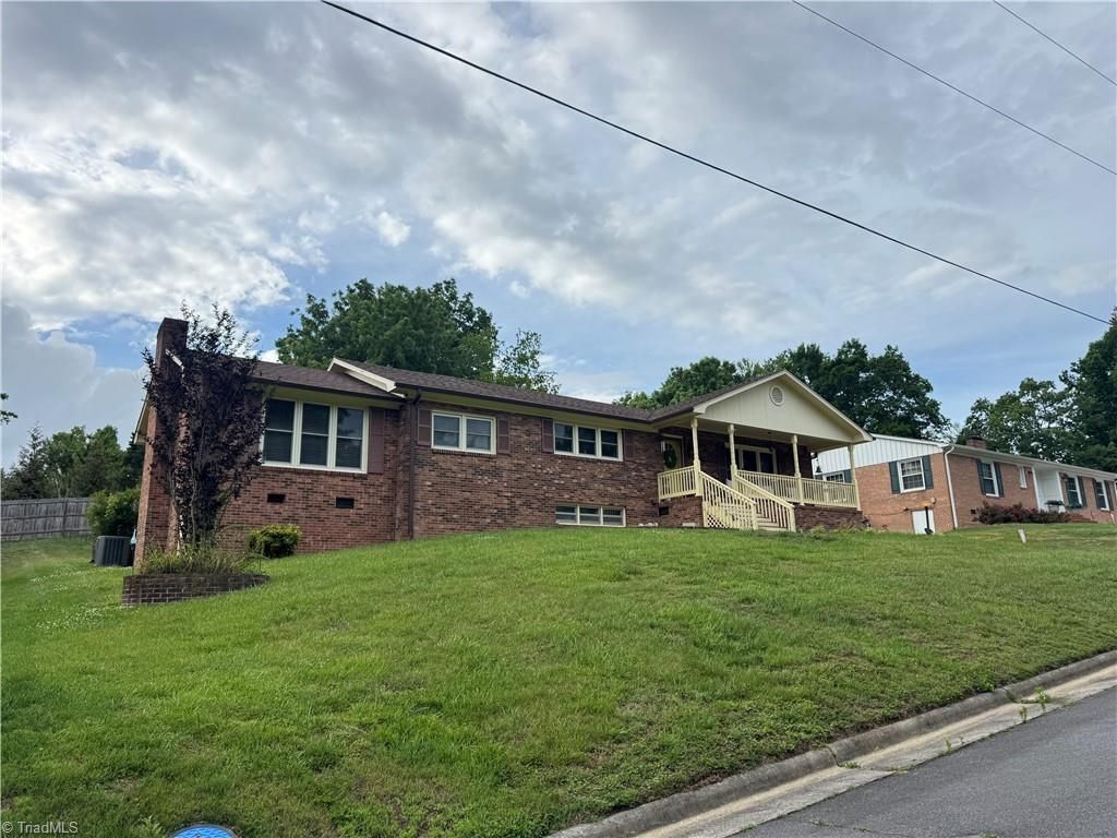 251 E Church Street, Mount Airy, NC 27030 Main Photo