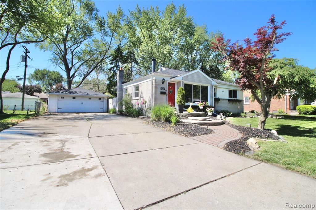 29505 Minton Street, Livonia, MI 48150 Main Photo