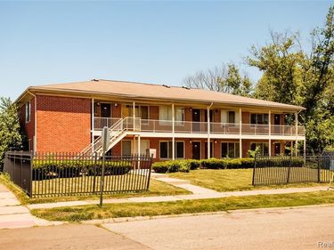 9700 Chalmers Street , Detroit, MI 48213