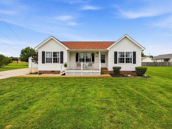 604 Portland Blvd, Portland, TN 37148