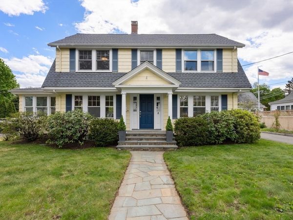 8 Charlotte Rd, Marblehead, MA 01945