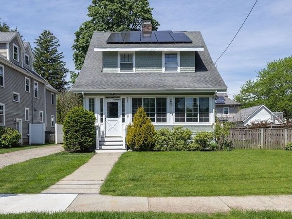11 Mayo Ave, Needham, MA 02492