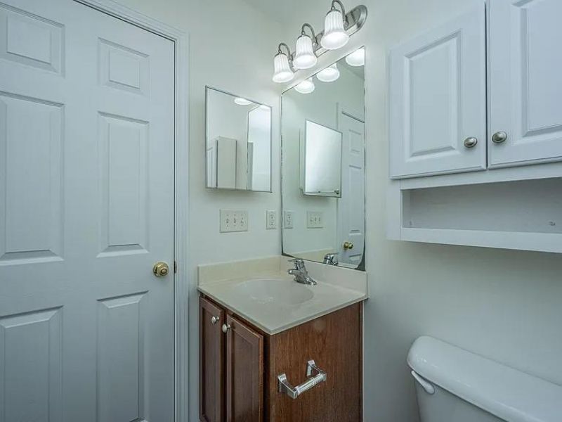 1373 Palm Cove Drive Photo 4