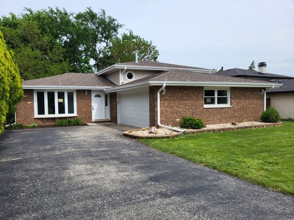 7547 Blazer Avenue , Justice, IL 60458
