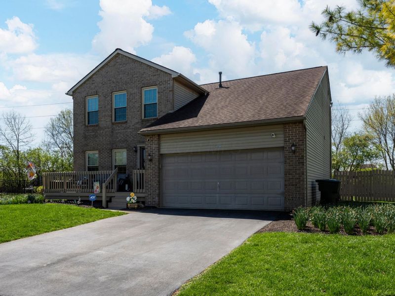 524 Thorngate Court, Galloway, OH 43119 Photo 2
