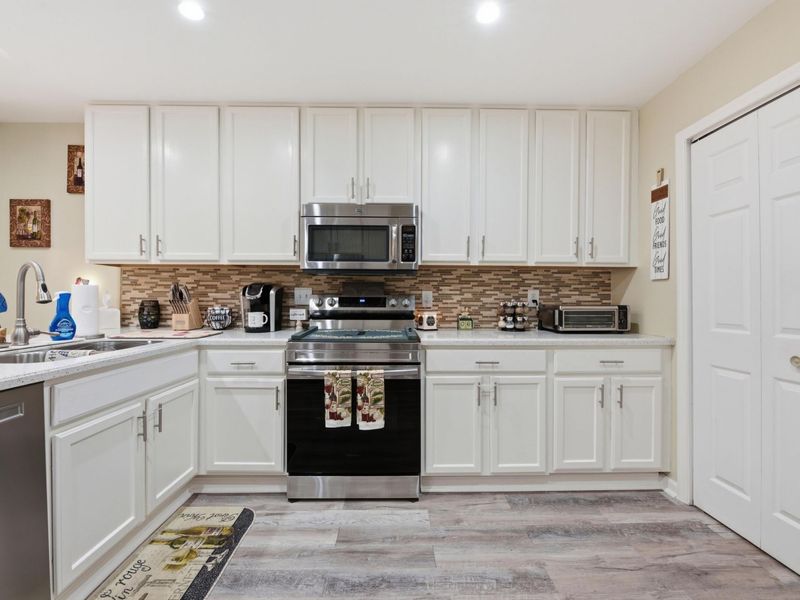 524 Thorngate Court, Galloway, OH 43119 Photo 23