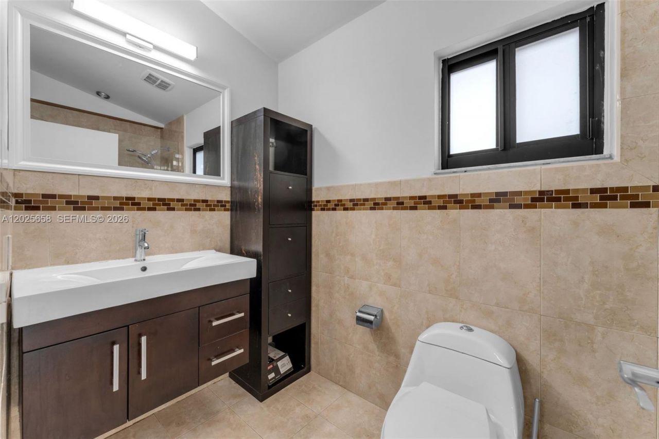 12682 NW 7th Way , Miami, FL 33182 Photo