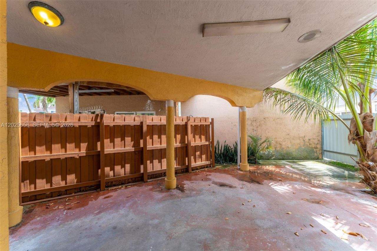 12682 NW 7th Way , Miami, FL 33182 Photo