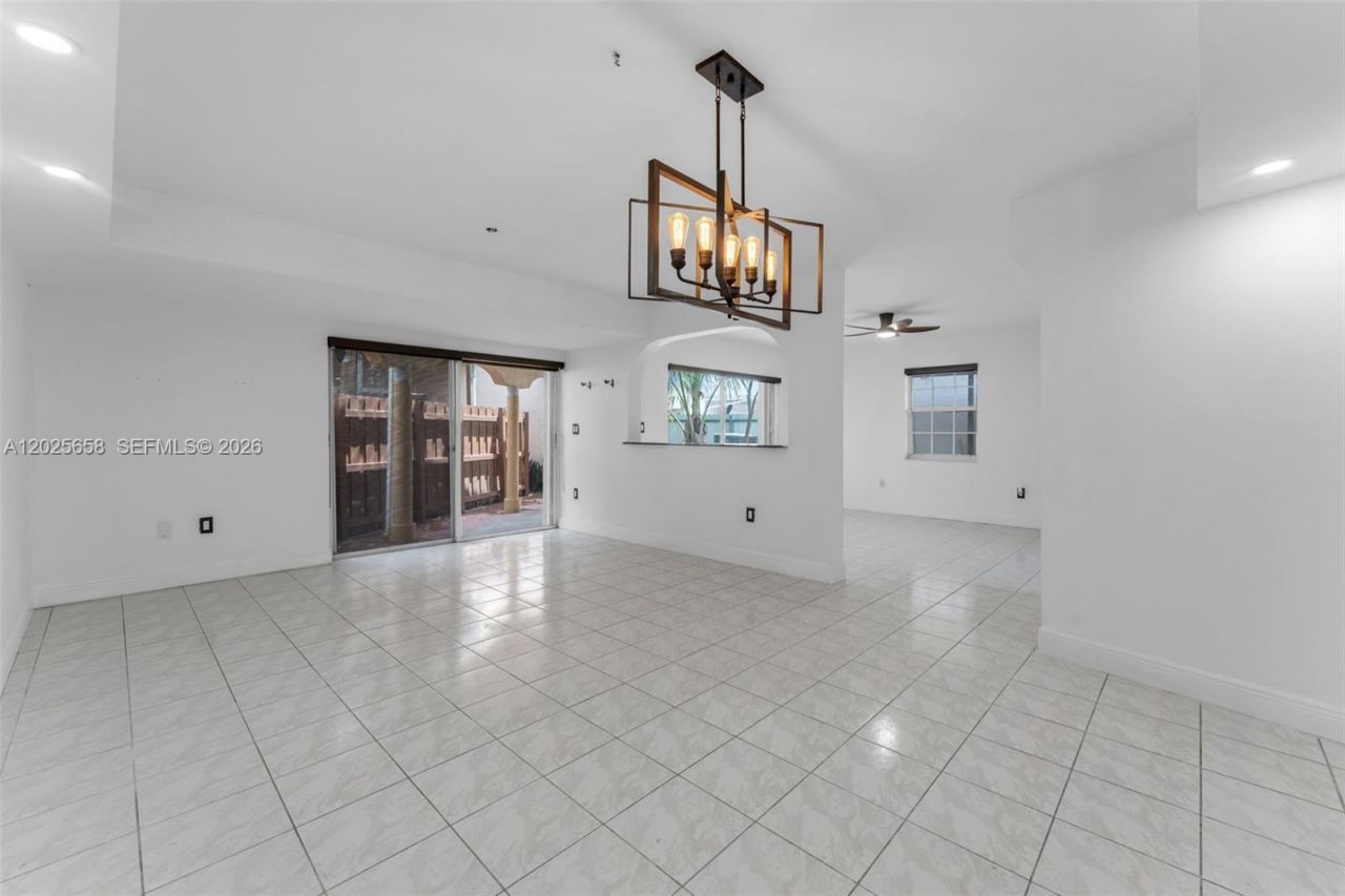 12682 NW 7th Way , Miami, FL 33182 Photo