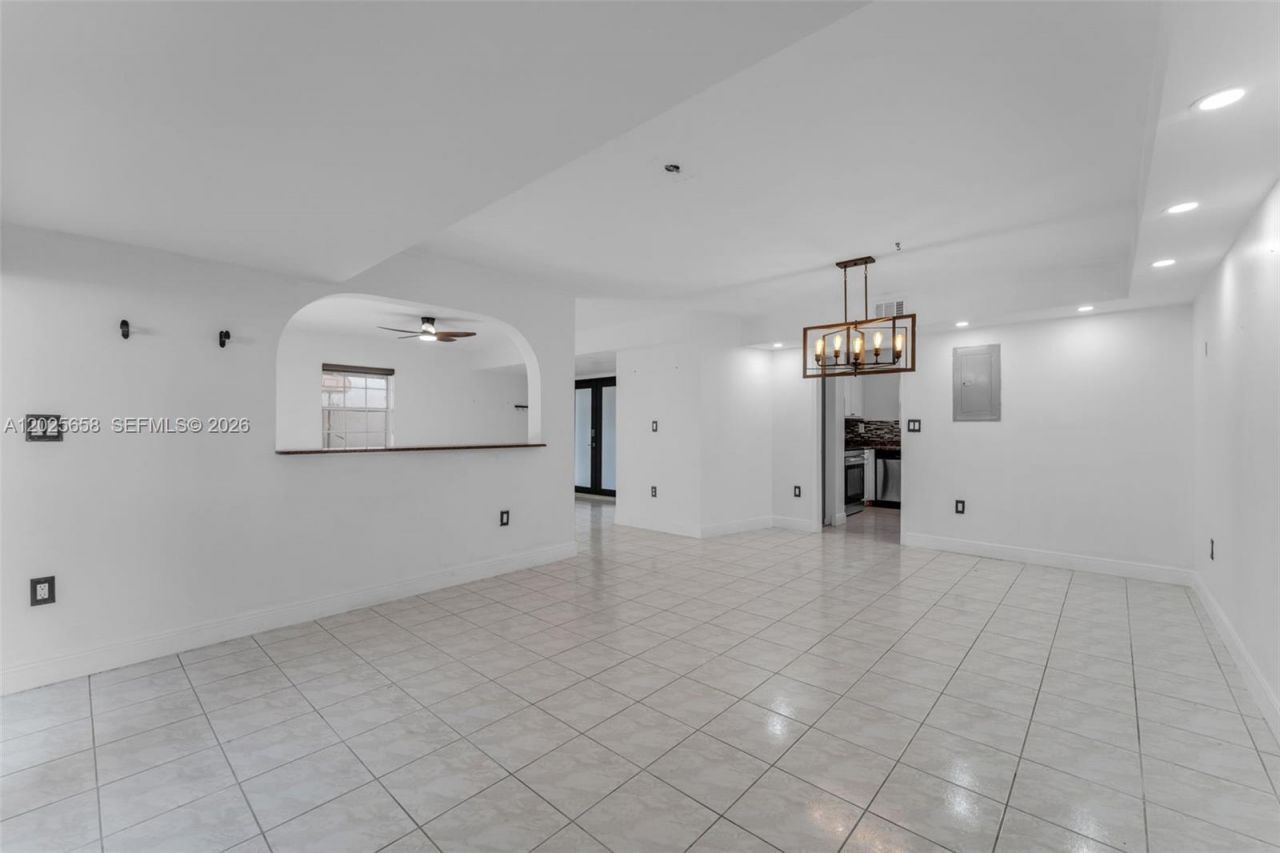 12682 NW 7th Way , Miami, FL 33182 Photo