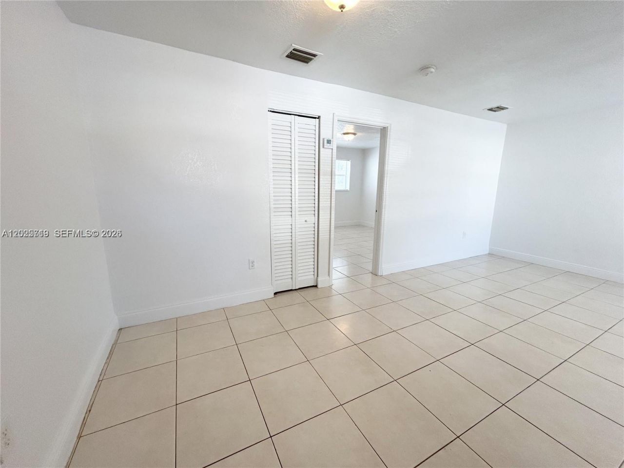 2070 NE 162nd St, Unit 4, North Miami Beach, FL 33162 Photo