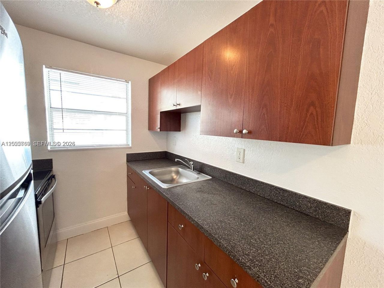 2070 NE 162nd St, Unit 4, North Miami Beach, FL 33162 Photo