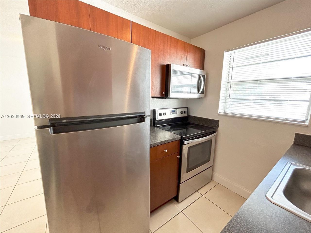 2070 NE 162nd St, Unit 4, North Miami Beach, FL 33162 Photo