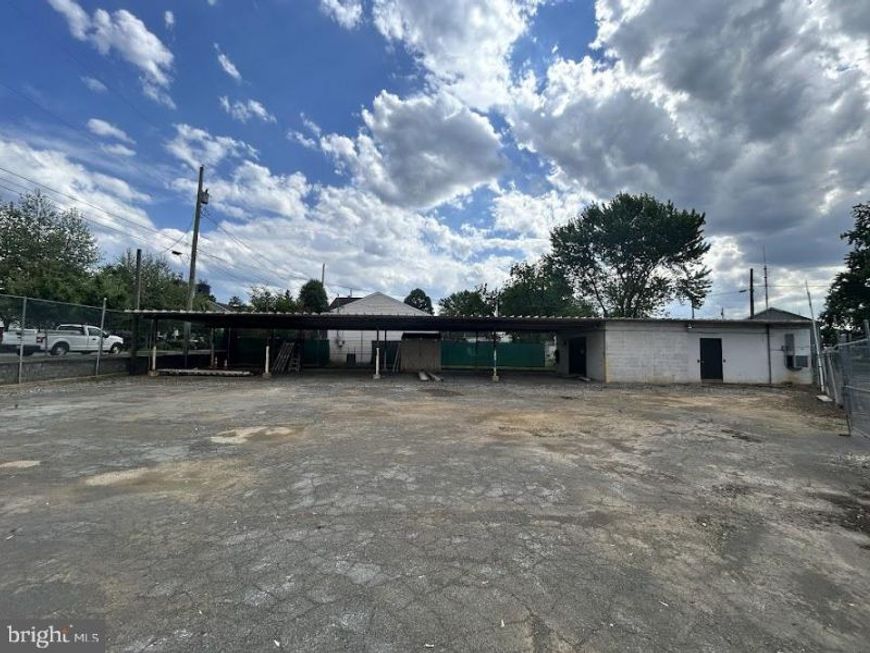 223 N Fairfax Boulevard, Ranson, WV 25438 Main Photo