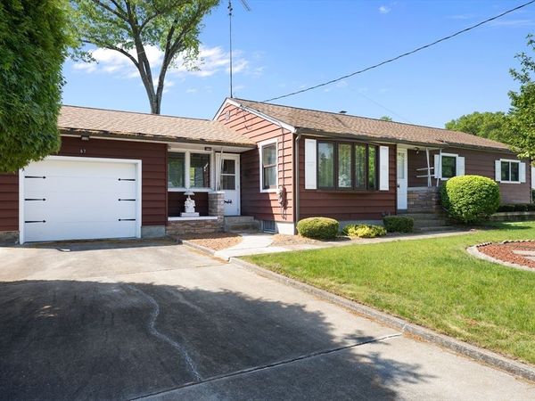 67 Manning St, Chicopee, MA 01020