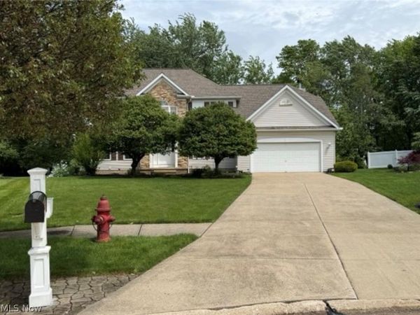 463 Wordsworth Court, Richmond Heights, OH 44143