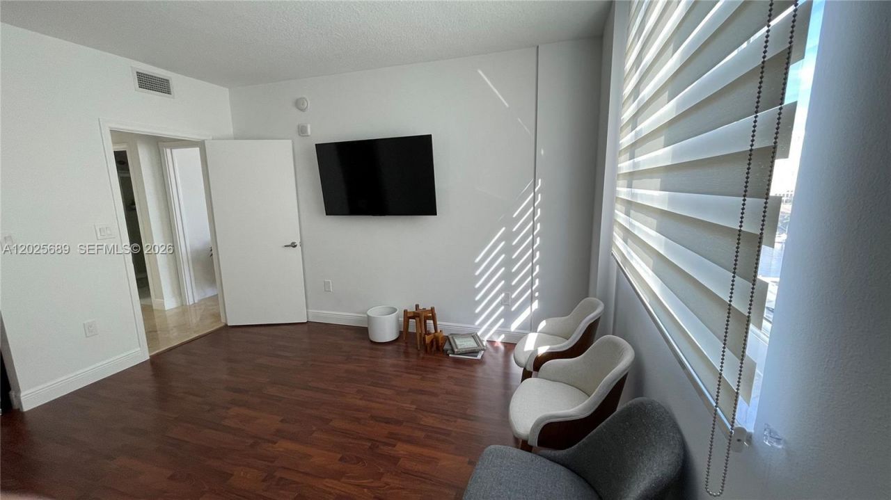 18800 NE 29th Ave , Unit 818, Aventura, FL 33180 Photo