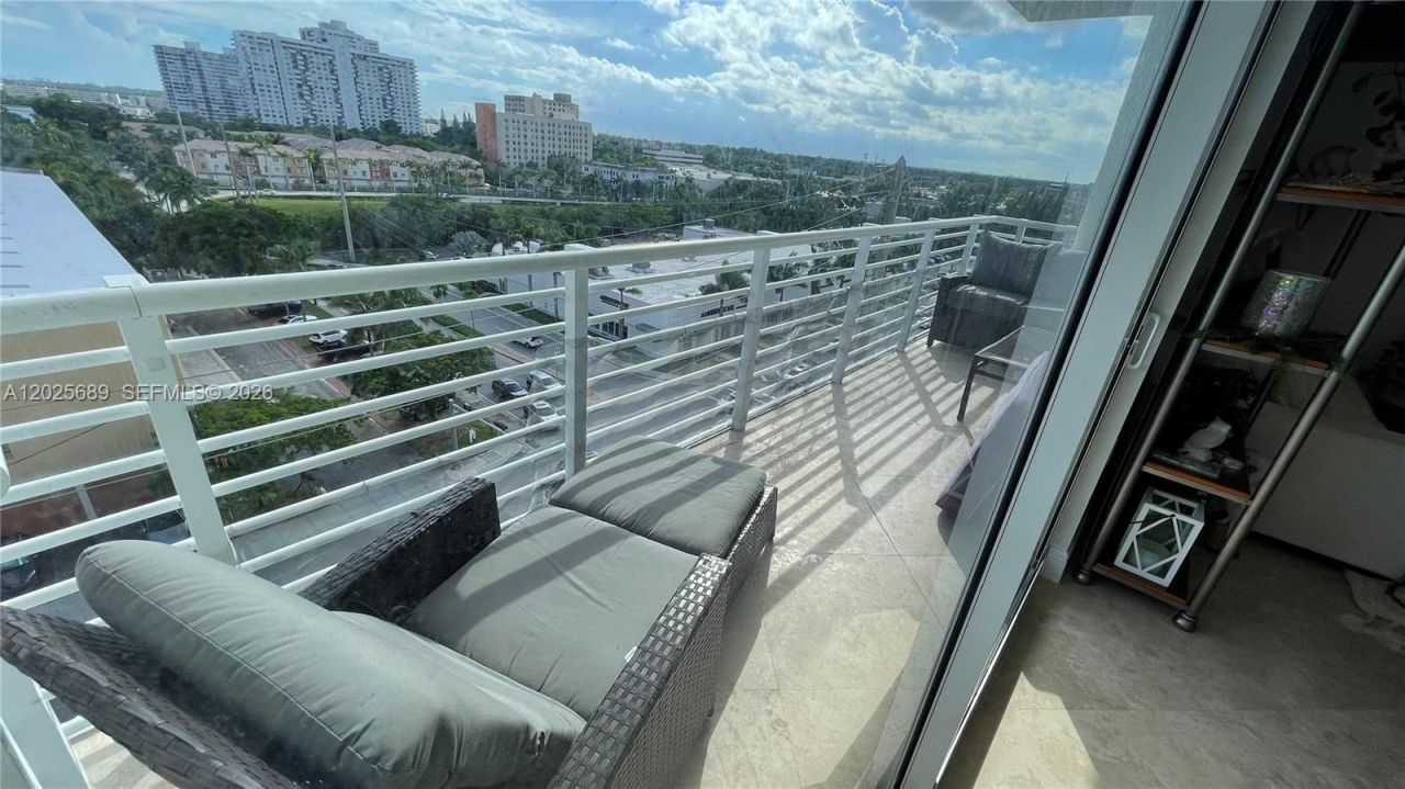 18800 NE 29th Ave , Unit 818, Aventura, FL 33180 Photo