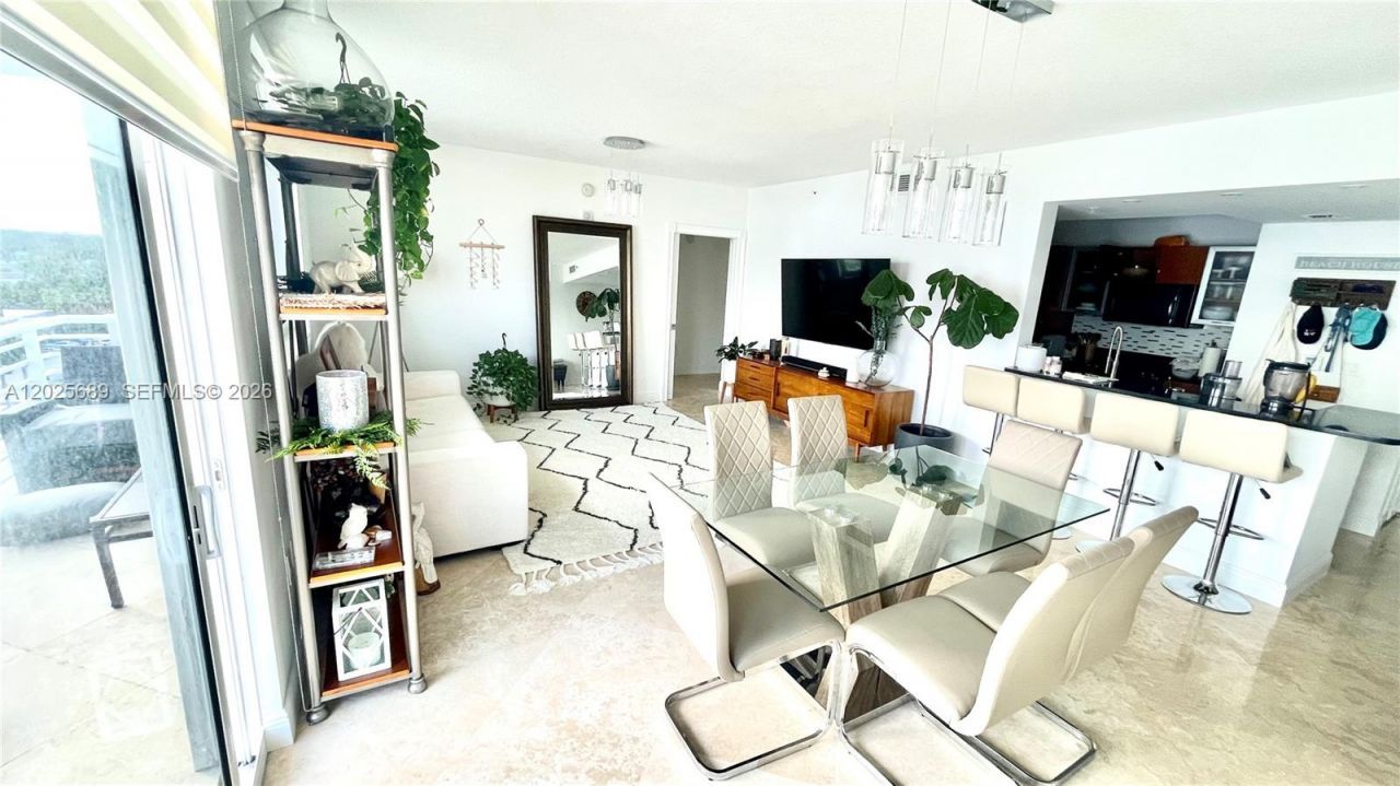 18800 NE 29th Ave , Unit 818, Aventura, FL 33180 Photo