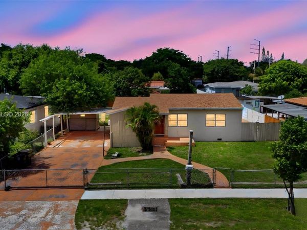 1375 NE 130th St , North Miami, FL 33161