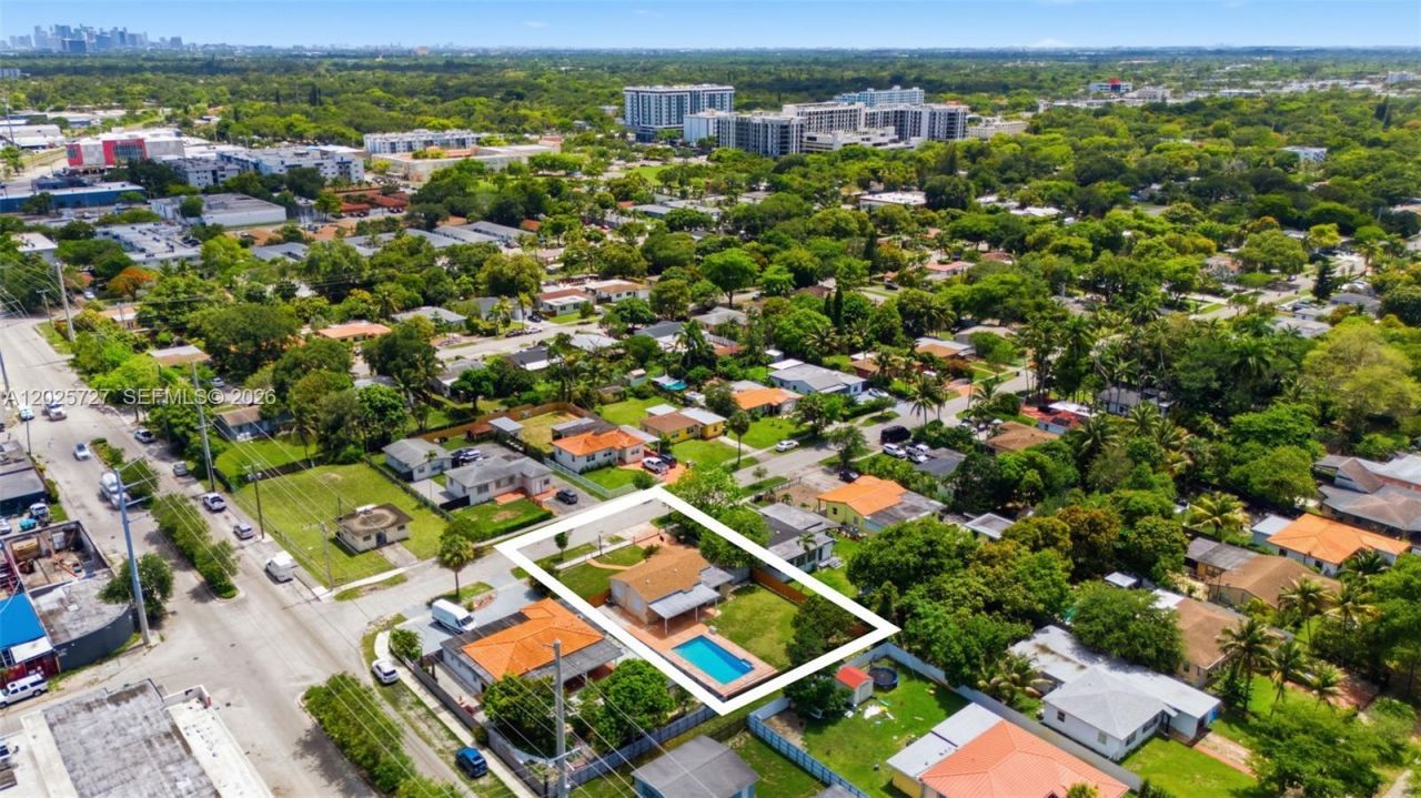 1375 NE 130th St, North Miami, FL 33161 Photo