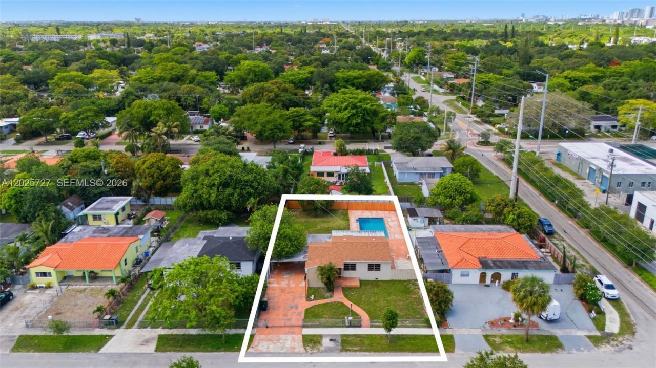 1375 NE 130th St, North Miami, FL 33161 Photo