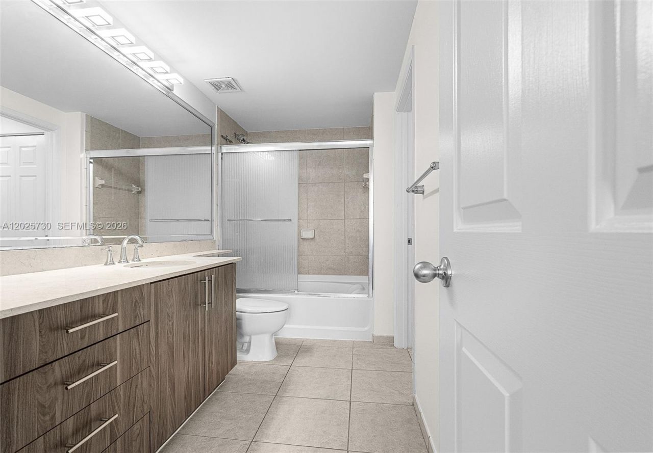 2421 NE 65th St, Unit 408, Fort Lauderdale, FL 33308 Photo