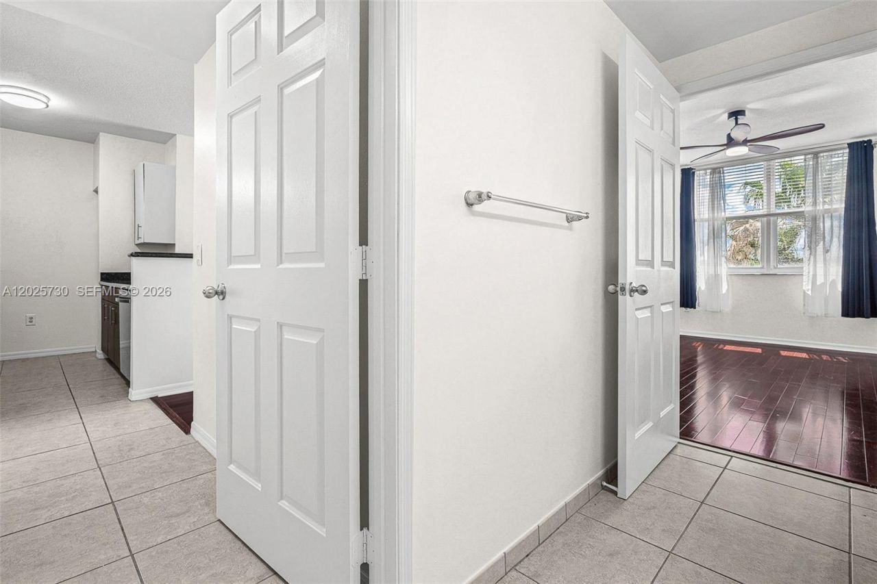 2421 NE 65th St, Unit 408, Fort Lauderdale, FL 33308 Photo