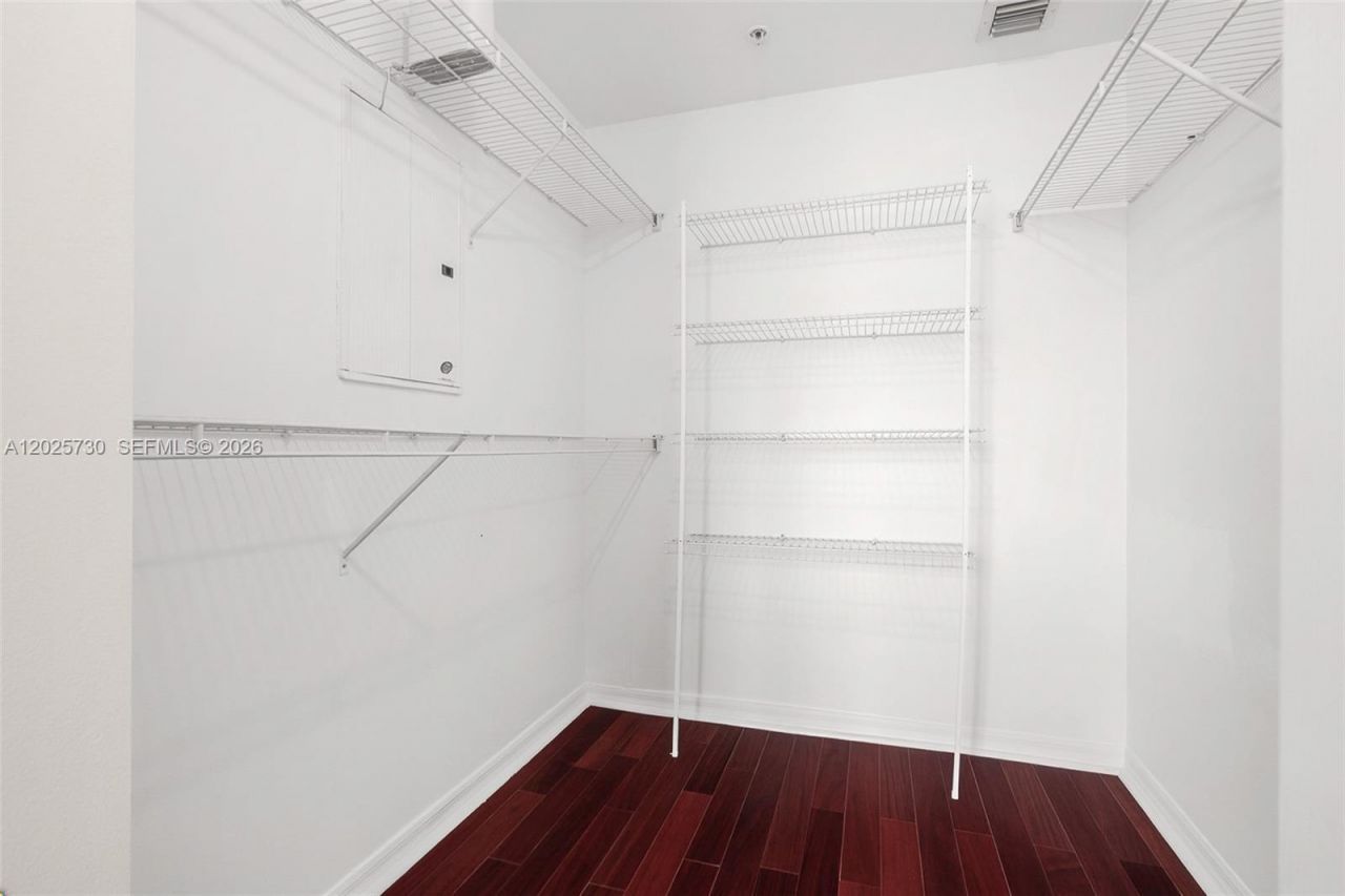 2421 NE 65th St, Unit 408, Fort Lauderdale, FL 33308 Photo