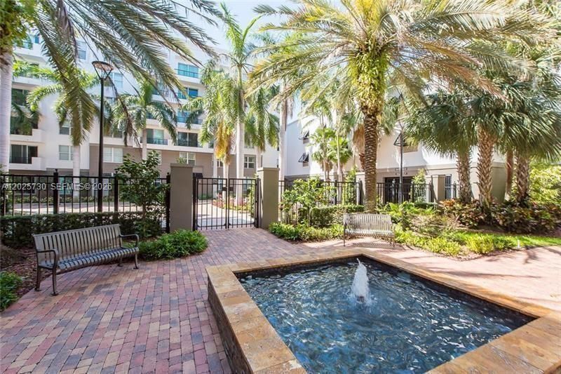 2421 NE 65th St, Unit 408, Fort Lauderdale, FL 33308 Photo