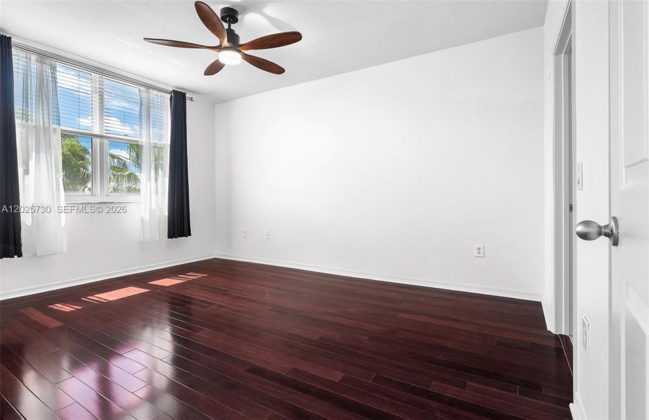 2421 NE 65th St, Unit 408, Fort Lauderdale, FL 33308 Photo