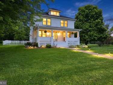 39423 IRISH CORNER ROAD, LOVETTSVILLE, VA 20180