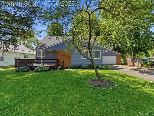 6053 Van Syckle Avenue, Waterford Twp, MI 48329