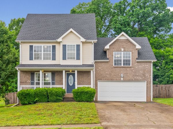 1614 Autumn Dr, Clarksville, TN 37042