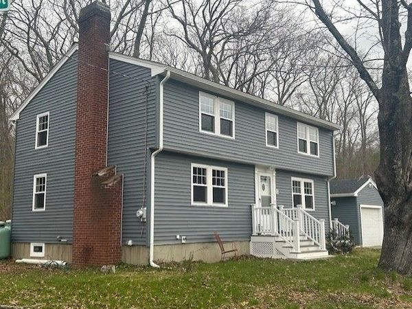 2 Howard Street, Ipswich, MA 01938