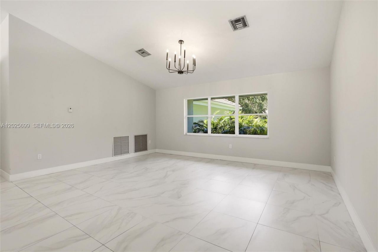 9818 SW 111th Ter , Miami, FL 33176 Photo