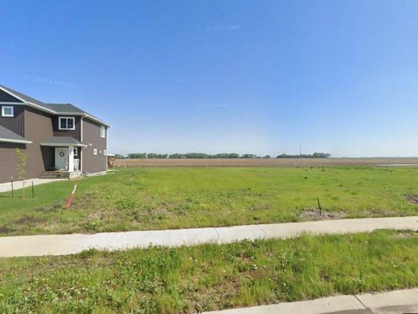 1528 6th Avenue NE, Dilworth, MN 56529