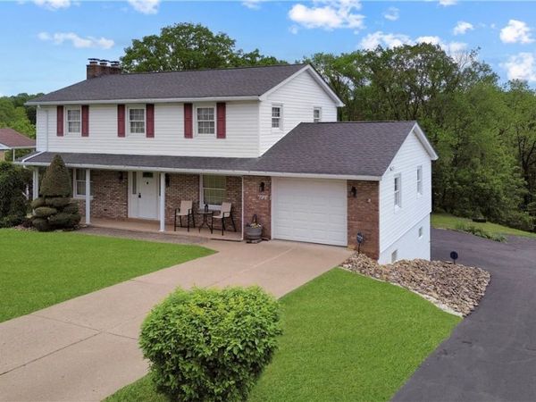 196 Morningside Drive , Wintersville, OH 43953
